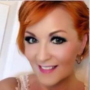 Meet your Posher, Carol